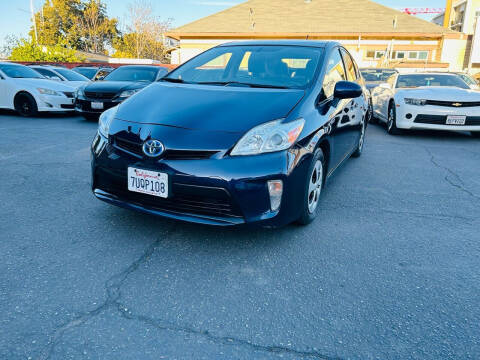 2013 Toyota Prius for sale at Ronnie Motors LLC in San Jose CA