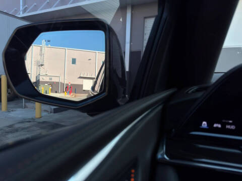 2023 Cadillac Escalade Sport