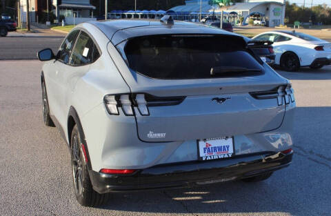 2025 Ford Mustang Mach-E Premium