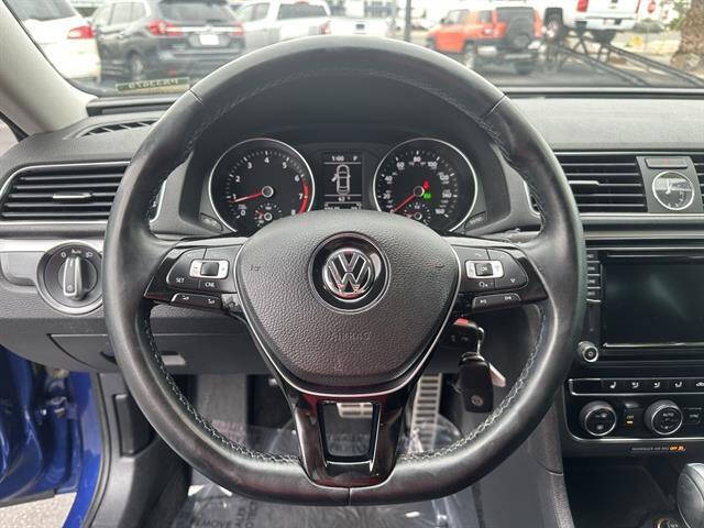 2017 Volkswagen Passat 1.8T R-Line