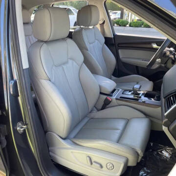 2022 Audi Q5 e quattro S line Premium 55 TFSI