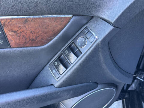 2011 Mercedes-Benz C-Class C 300 Luxury