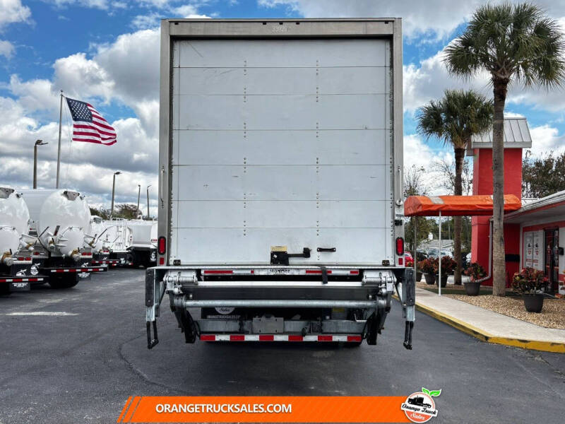 2020 Freightliner M2 106