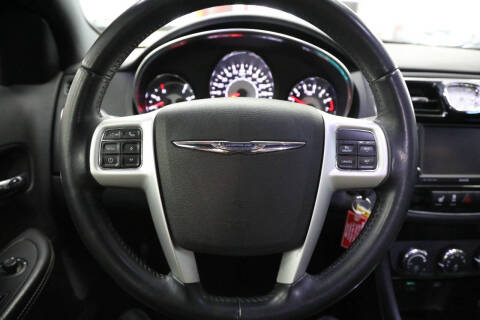 2012 Chrysler 200 Limited