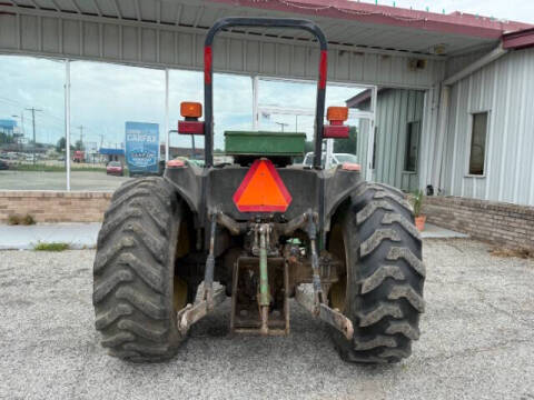 2000 John Deere Tractor 5205