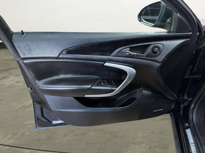 2013 Buick Regal Premium 3