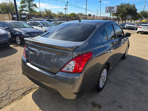 2019 Nissan Versa SV