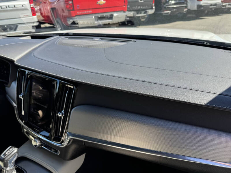 2021 Volvo V90 T5 R-Design