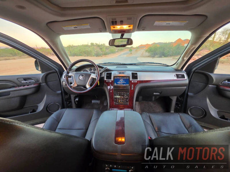 2011 Cadillac Escalade Luxury