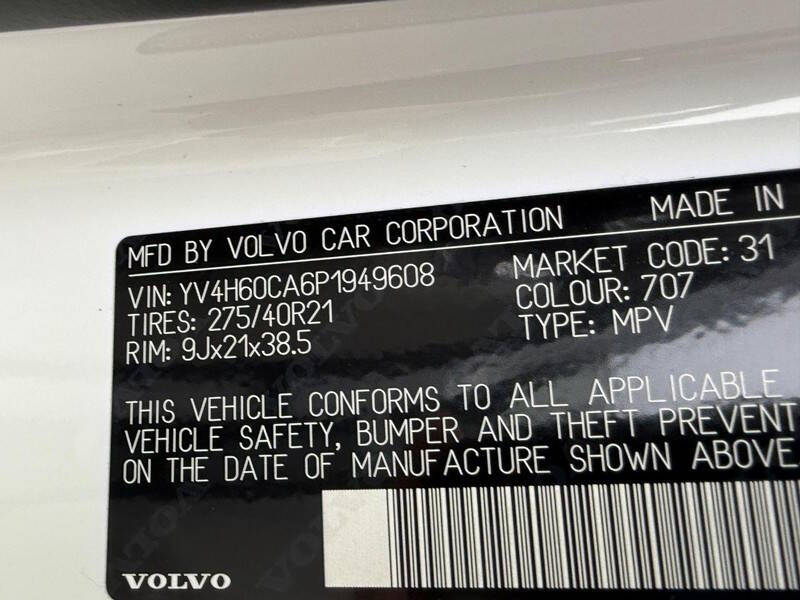 2023 Volvo XC90 Recharge T8 Ultimate Bright Theme 7P