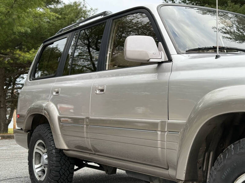 1996 Lexus LX null photo 22