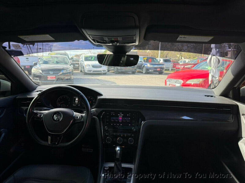 2021 Volkswagen Passat R-Line