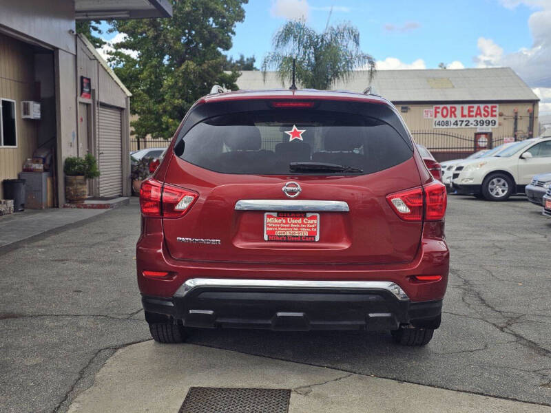 2017 Nissan Pathfinder SV
