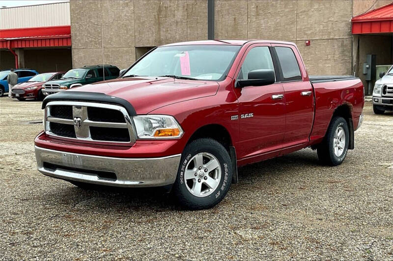 Used 2009 Dodge Ram 1500 Pickup SLT with VIN 1D3HV18TX9S794927 for sale in Montevideo, Minnesota