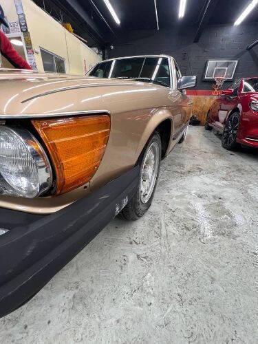 1984 Mercedes-Benz 380-Class 380 SL