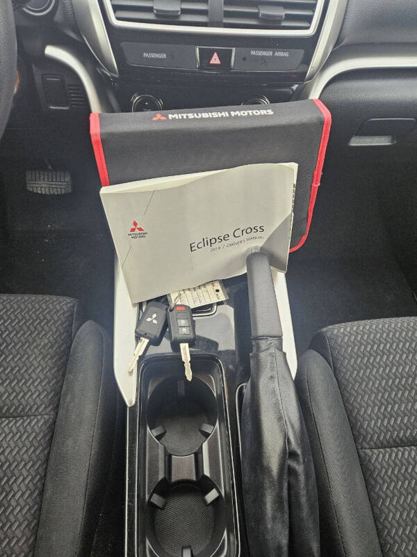 2019 Mitsubishi Eclipse Cross ES