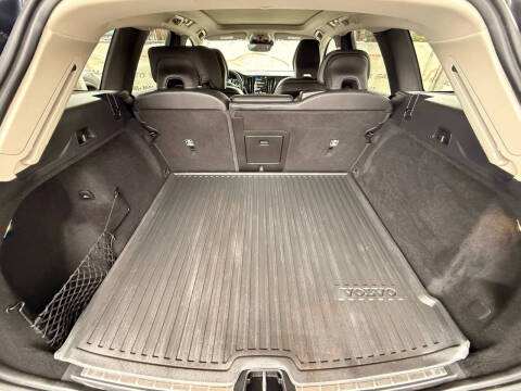 2020 Volvo XC60 T5 Momentum