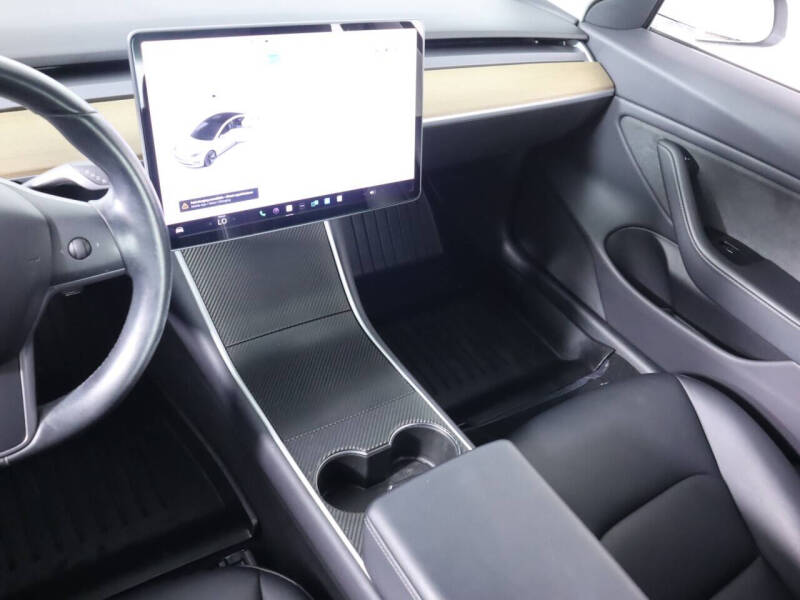 2019 Tesla Model 3 Standard Range Plus