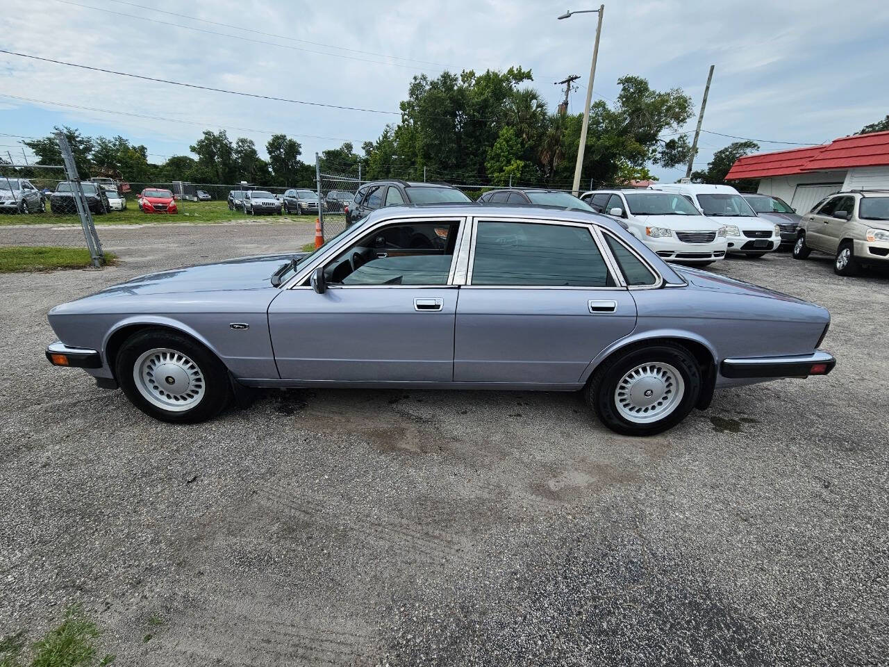 1990 Jaguar XJ-Series for sale at JOHNS AUTO SALES LLC in Apopka, FL