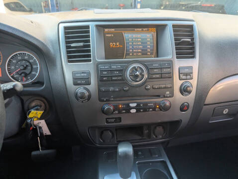 2012 Nissan Armada SV