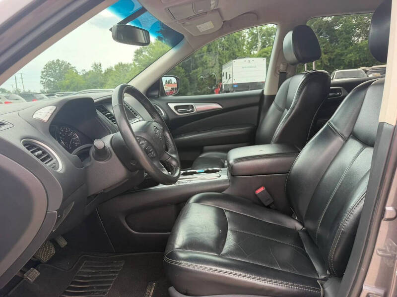 2018 Nissan Pathfinder SL