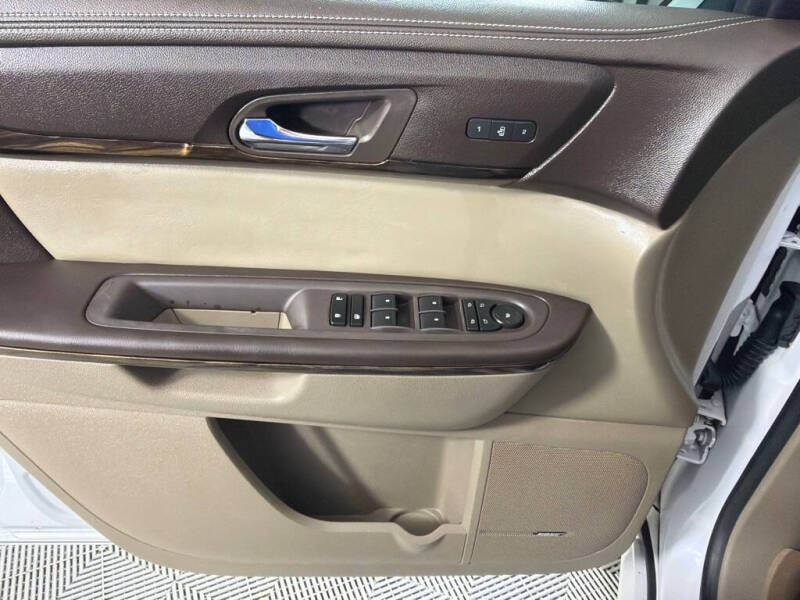 2016 GMC Acadia Denali