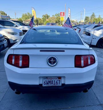 2012 Ford Mustang V6