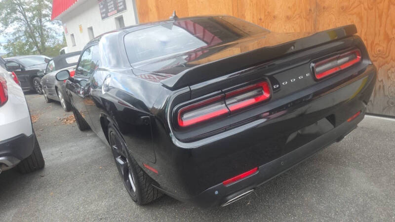 2018 Dodge Challenger SXT