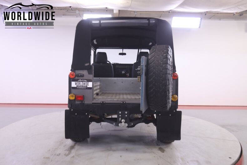 1984 Land Rover Defender