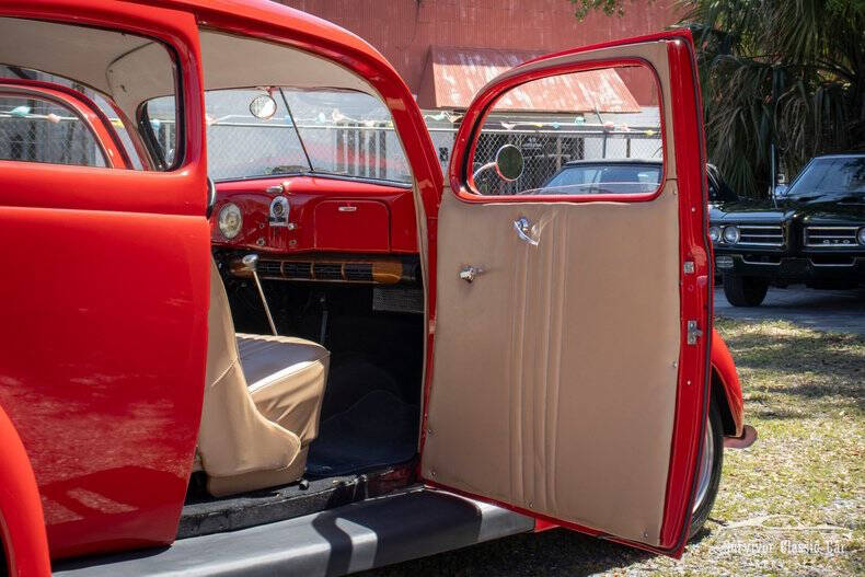 1937 Ford Tudor