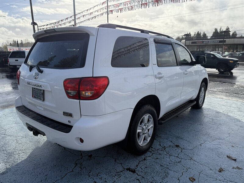 2016 Toyota Sequoia SR5