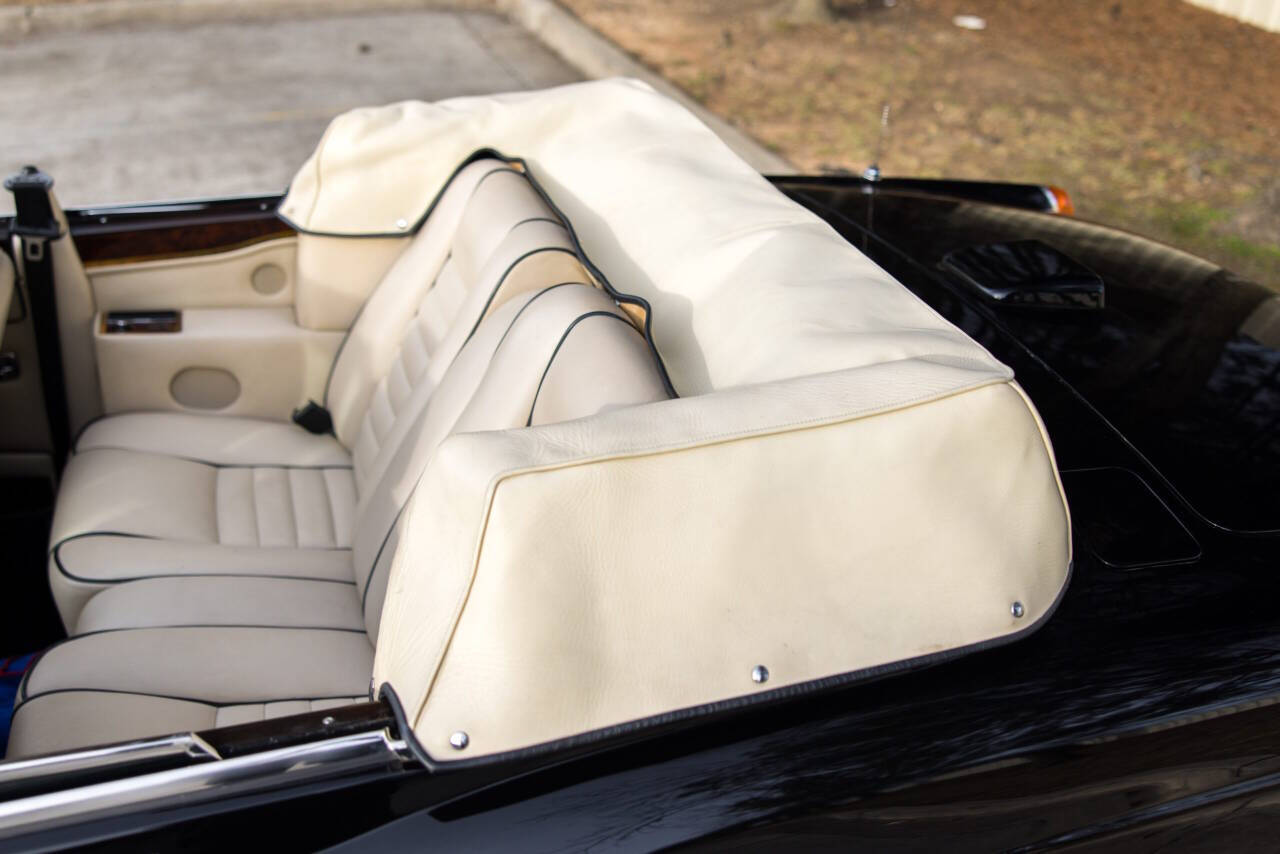 1991 Rolls-Royce Corniche 31