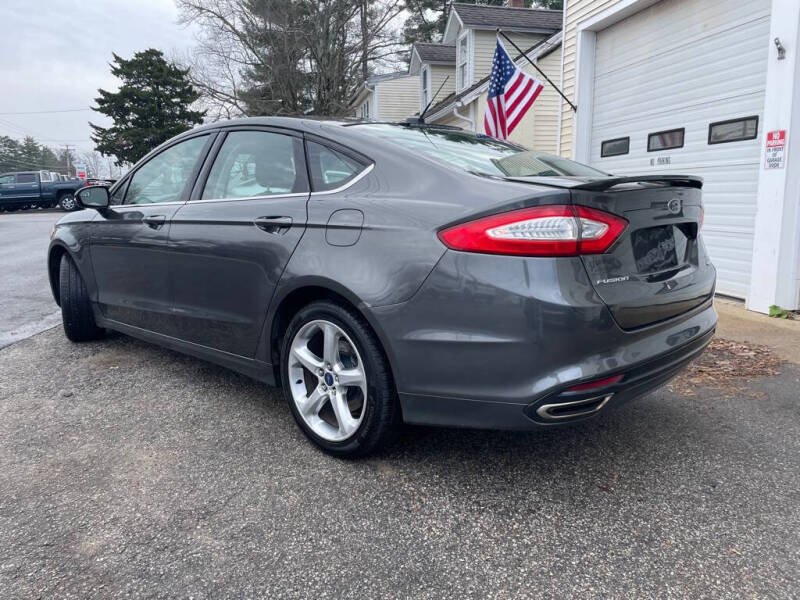 2016 Ford Fusion SE
