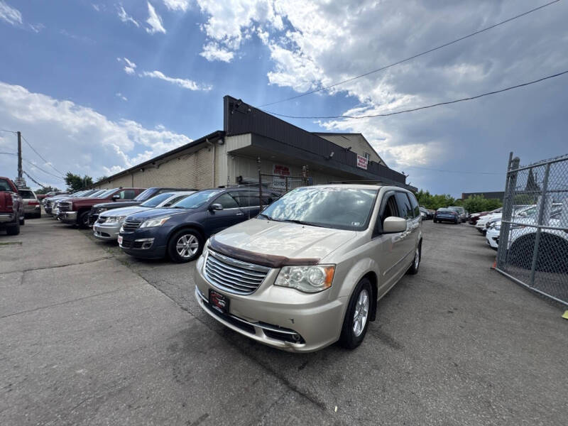 2012 Chrysler Town & Country Touring