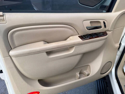 2012 Cadillac Escalade Luxury