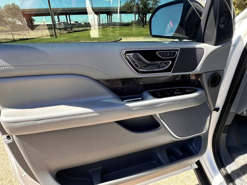 2020 Lincoln Navigator L Reserve