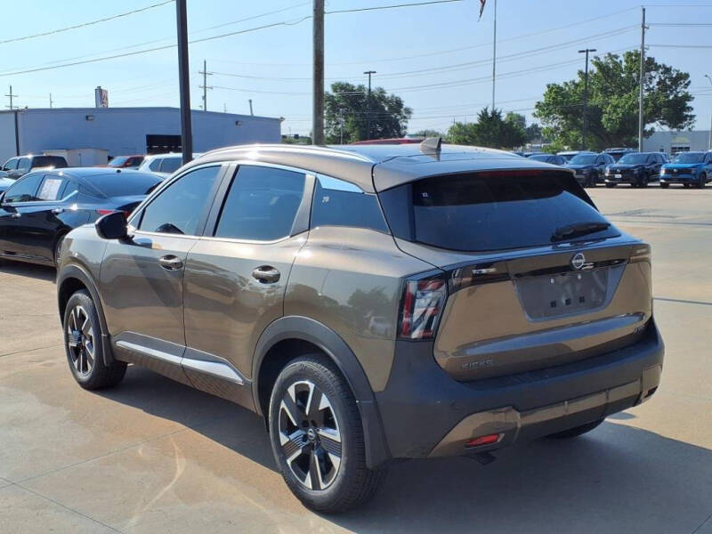 2025 Nissan Kicks SV