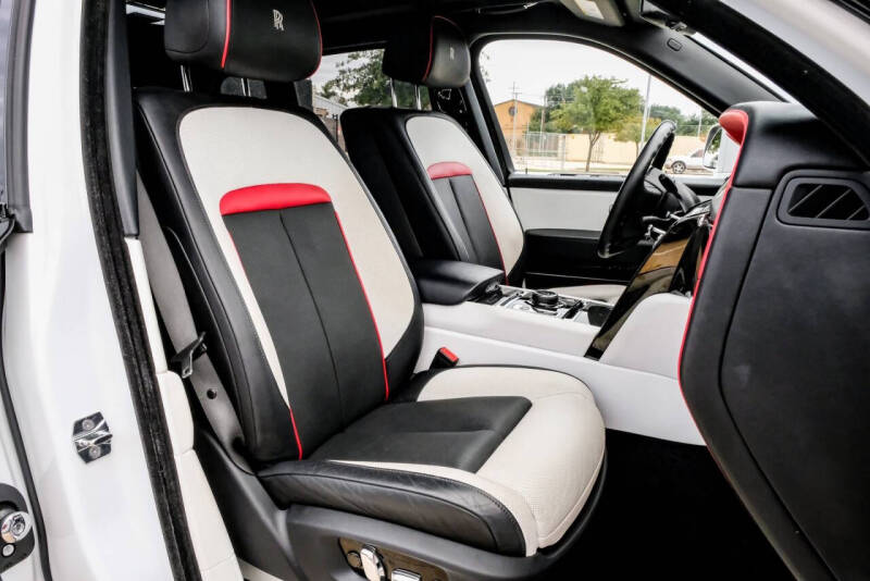 2022 Rolls-Royce Black Badge Cullinan