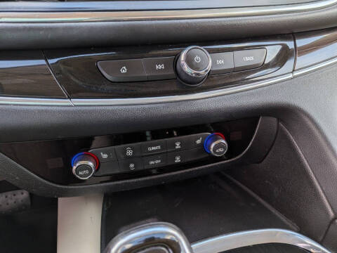 2018 Buick Enclave Essence