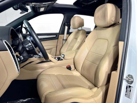 2022 Porsche Cayenne E-Hybrid