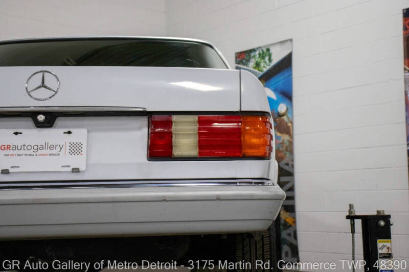 1991 Mercedes-Benz 560-Class 560 SEL