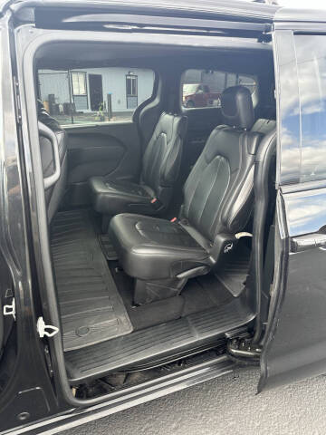 2018 Chrysler Pacifica Touring L Plus