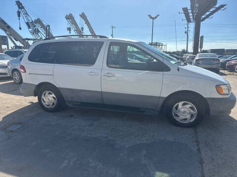 2002 Toyota Sienna LE