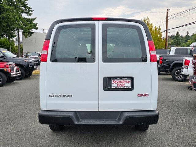 2022 GMC Savana 2500