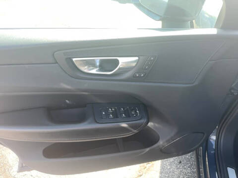 2023 Volvo XC60 B5 Core