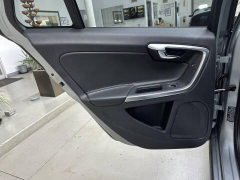 2018 Volvo V60 T5 Dynamic