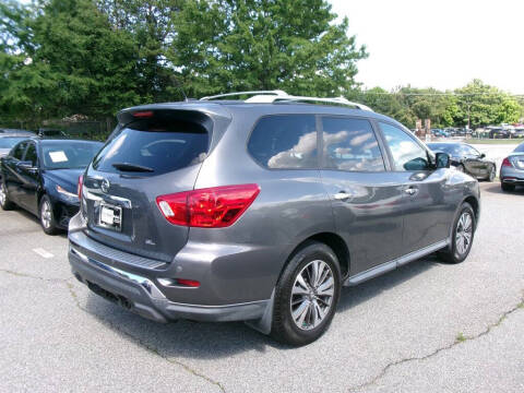 2017 Nissan Pathfinder SL