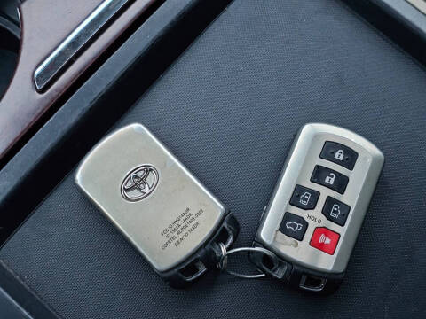 2011 Toyota Sienna XLE 8-Passenger