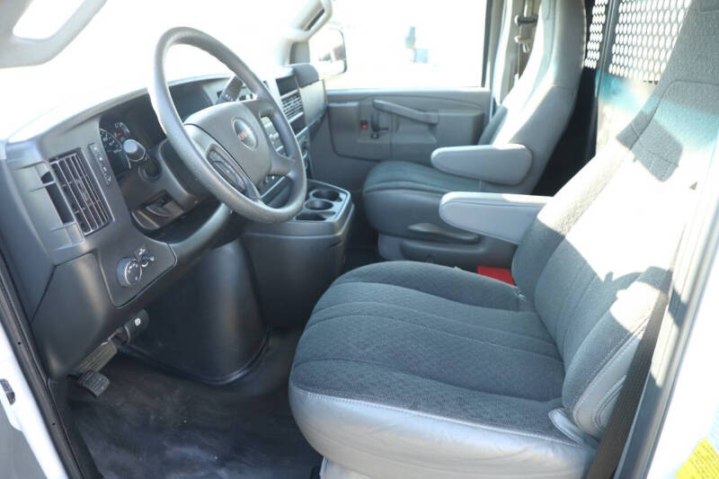 2024 GMC Savana 2500