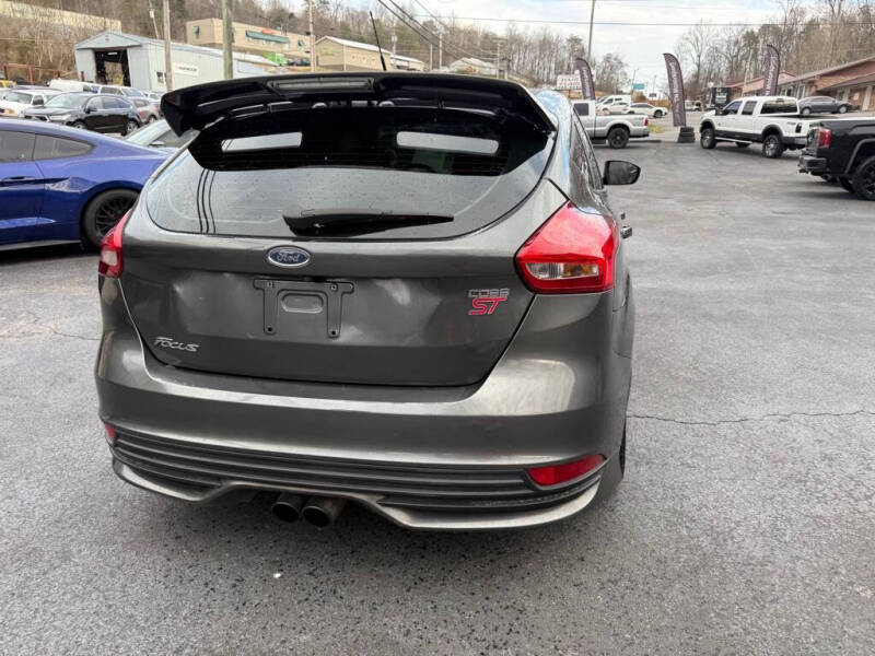 2017 Ford Focus ST